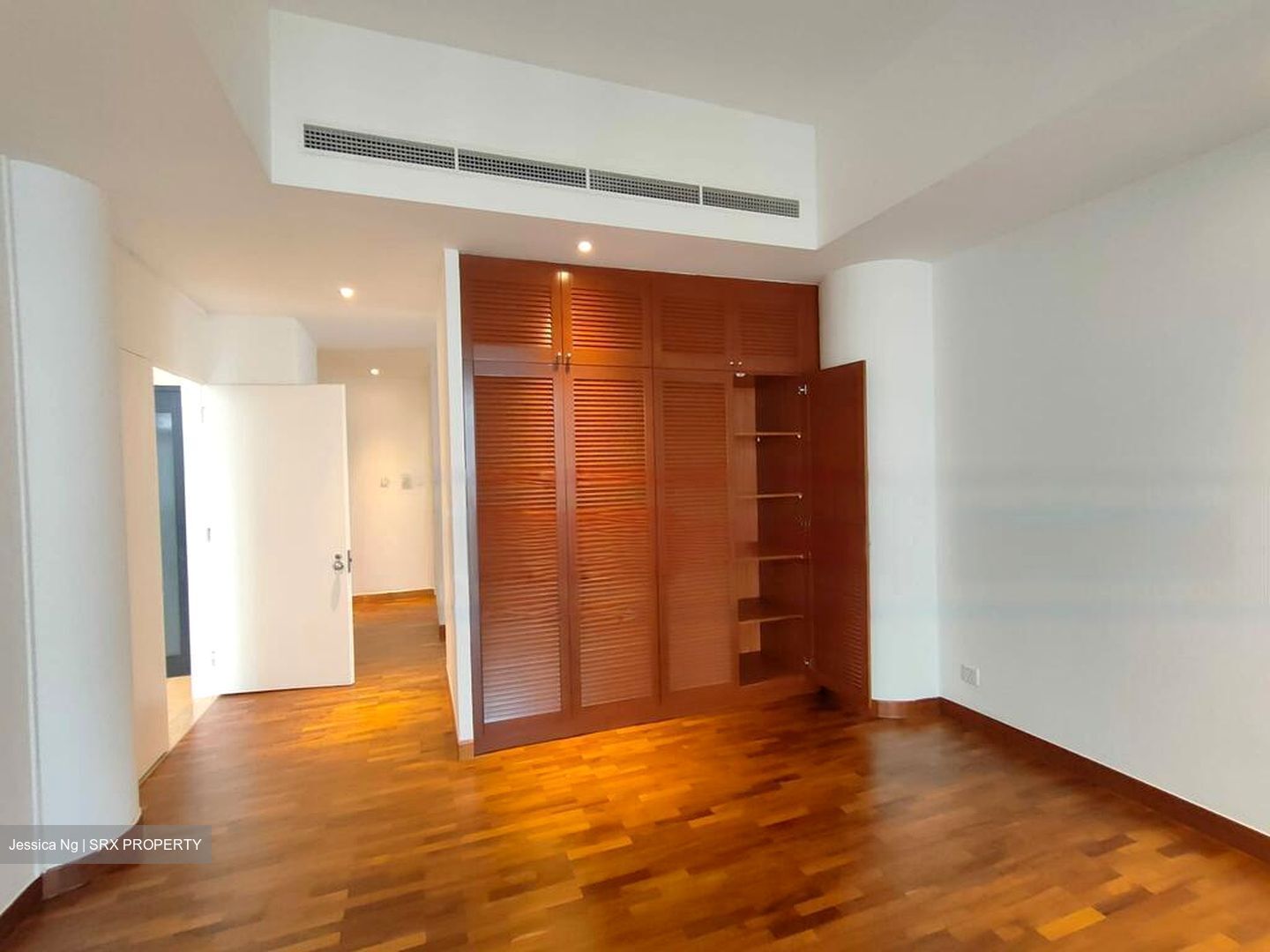 The Colonnade (D10), Condominium #467421761